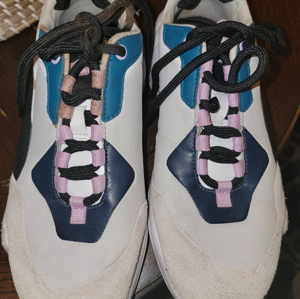Women's puma sneakers